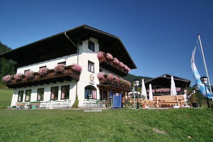 Ferienwohnung für 2 Personen, mit Balkon und Terrasse sowie Garten und Ausblick