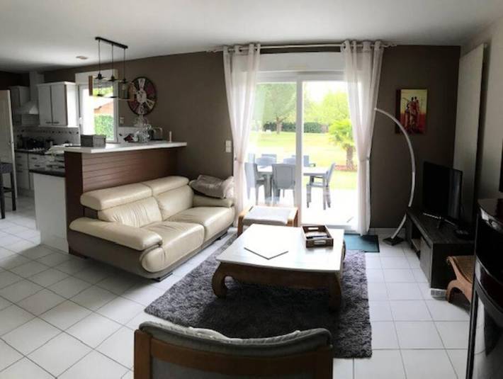 Gîte pour 10 personnes, avec vue ainsi que jardin et terrasse à Châtillon-sur-Cher - 4