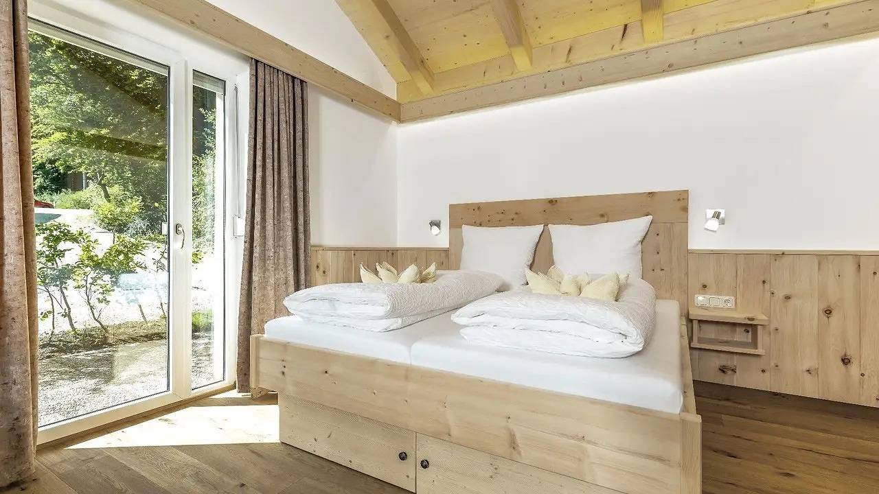Ganze Ferienwohnung, Ferienwohnung für 2 Personen (30 m²) in Ainring in Ainring, Rupertiwinkel