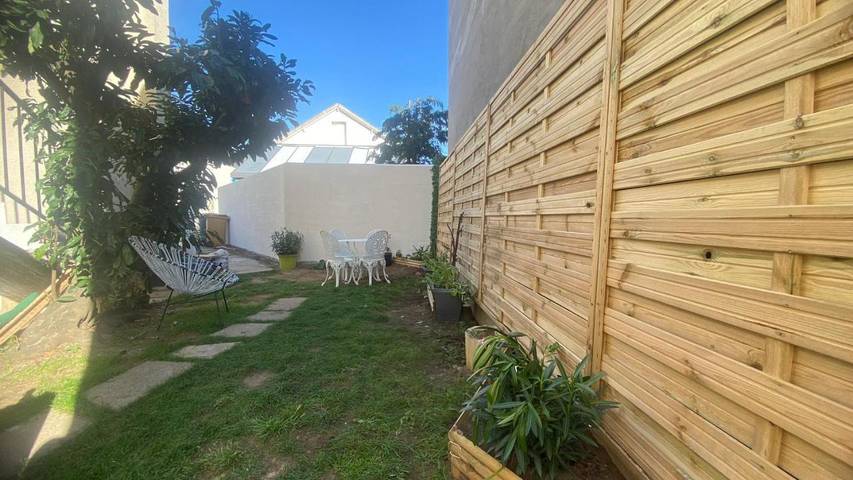 Location de vacances pour 5 personnes, avec Jardin à Achères