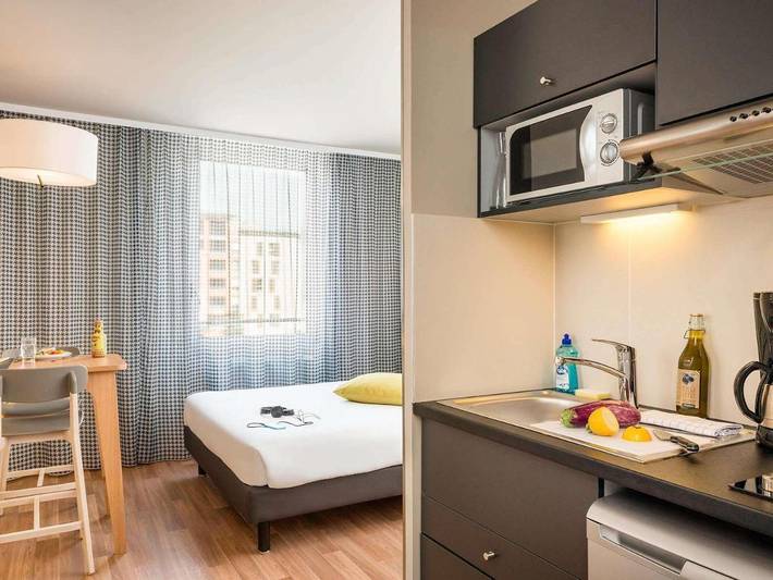 Appart’hôtel pour 4 personnes, avec Terrasse ainsi que Jardin et Vue