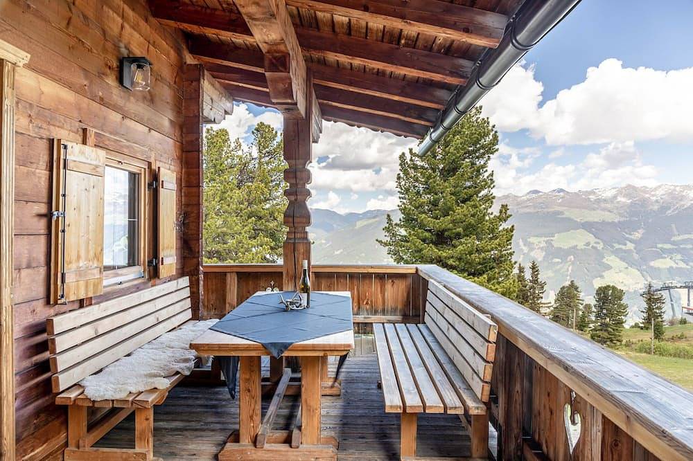 Chalet Hochzillertal Deine Wohlfühlauszeit direkt am Berg in Tuxer Alpen, Kaltenbach