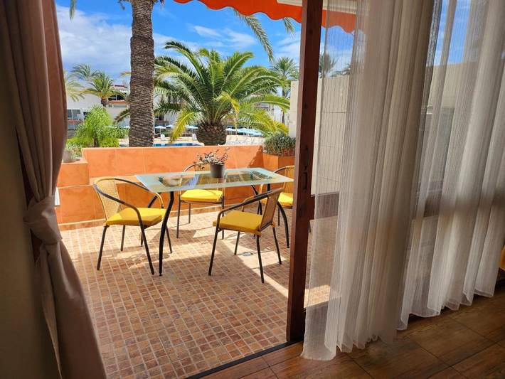 Vakantieappartement voor 4 personen, with tuin and kinderzwembad as well as uitzicht and zwembad, met huisdier in Las Galletas