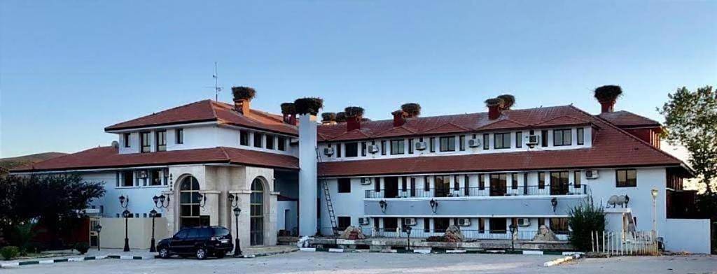 Hôtel pour 3 personnes, avec terrasse et piscine