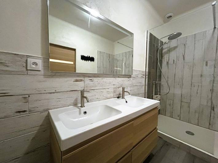 Gîte pour 8 personnes, animaux acceptés dans Office De Tourisme De Bormes Les Mimosas - Le Port - 4