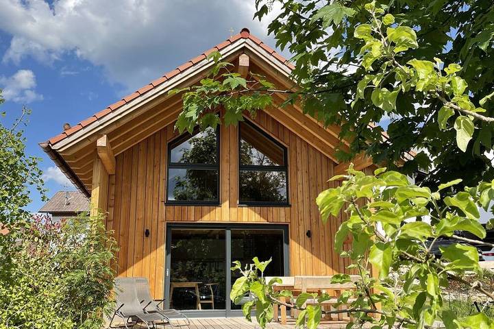 Blockhütte für 4 Personen, mit Terrasse und Garten - 1