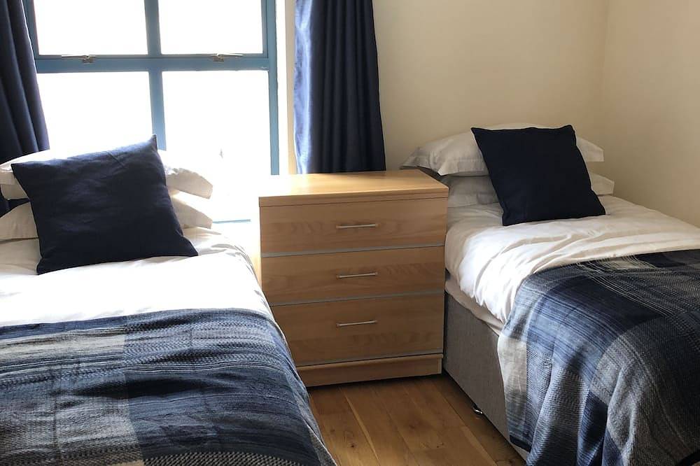 Entire apartment, Newcastle Seafront apartment with Wifi & Parking in Newcastle (County Down), Northern Ireland