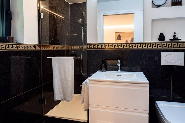 Villa Tauris Lake Lucerne for 4 Guests in Emmetten, Vierwaldstättersee