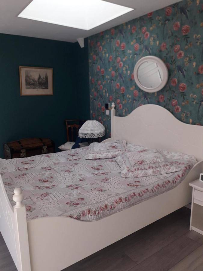 Chambre d’hôte pour 3 personnes, avec terrasse ainsi que jardin et vue, animaux acceptés à Courrensan