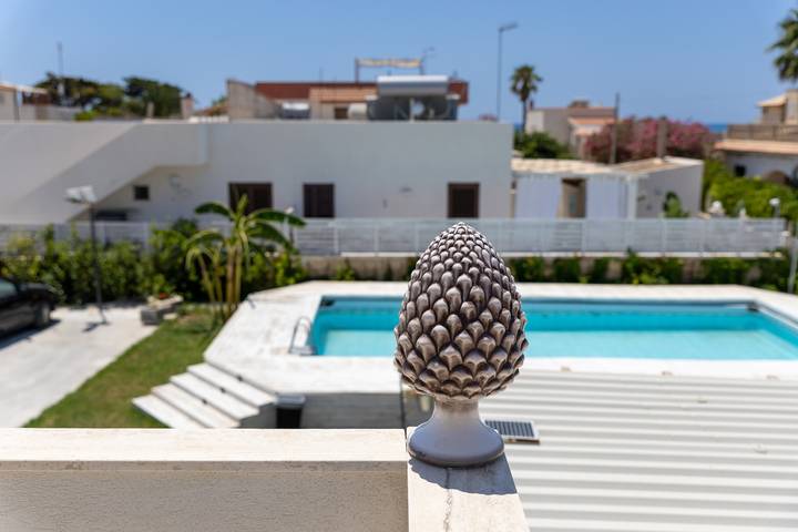 Location de vacances pour 8 personnes, avec jardin, animaux acceptés en Sicile