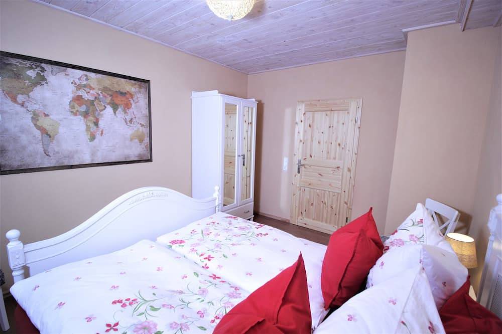 Ganze Wohnung, Bezaubernde Ferienwohnung Romantika inmitten des Zittauer Gebirges/ Kurort Oybin in Oybin, Zittauer Gebirge