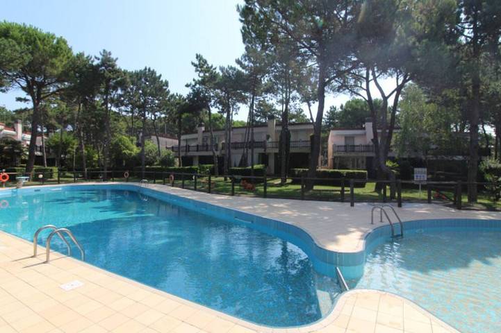 Ferienhaus für 5 Personen, mit Garten und Pool in Lignano Sabbiadoro