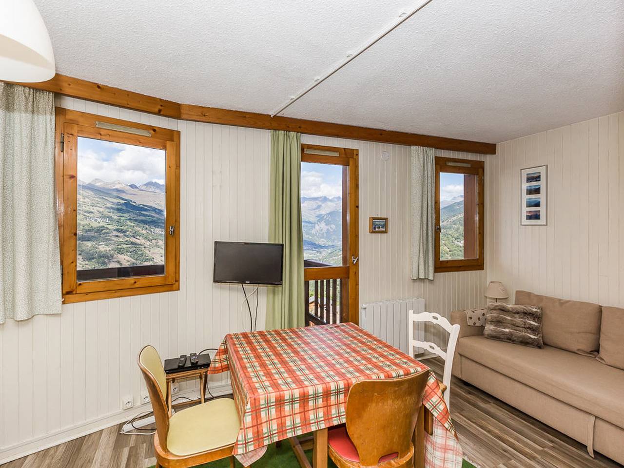 Estudio entero, Estudio renovado, 3 pers, cerca de pistas y tiendas, aparcamiento gratuito in Bellentre, La Plagne-Tarentaise