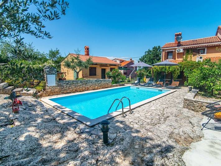 Villa für 6 Personen, mit Terrasse und Pool, mit Haustier - 1