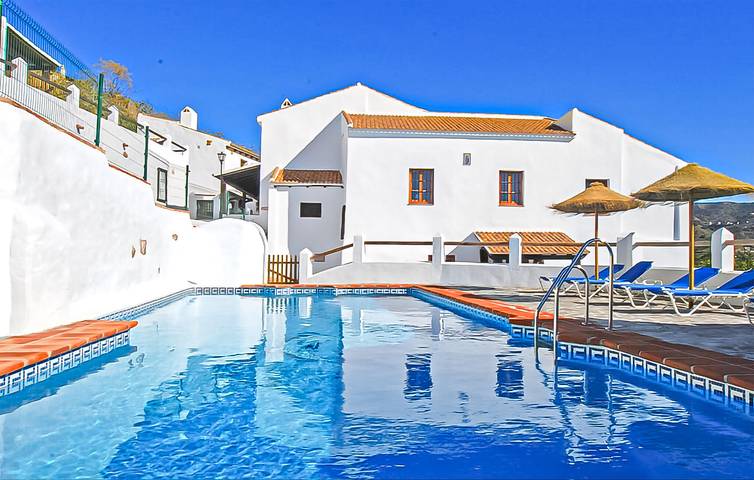 Encantador apartamento de 150 m² con piscina cerca de Río de Companillas in Campanillas, Almogía