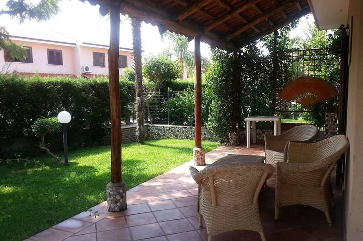 Villa for 8 people, with garden and hot tub as well as pool, with pets - 1