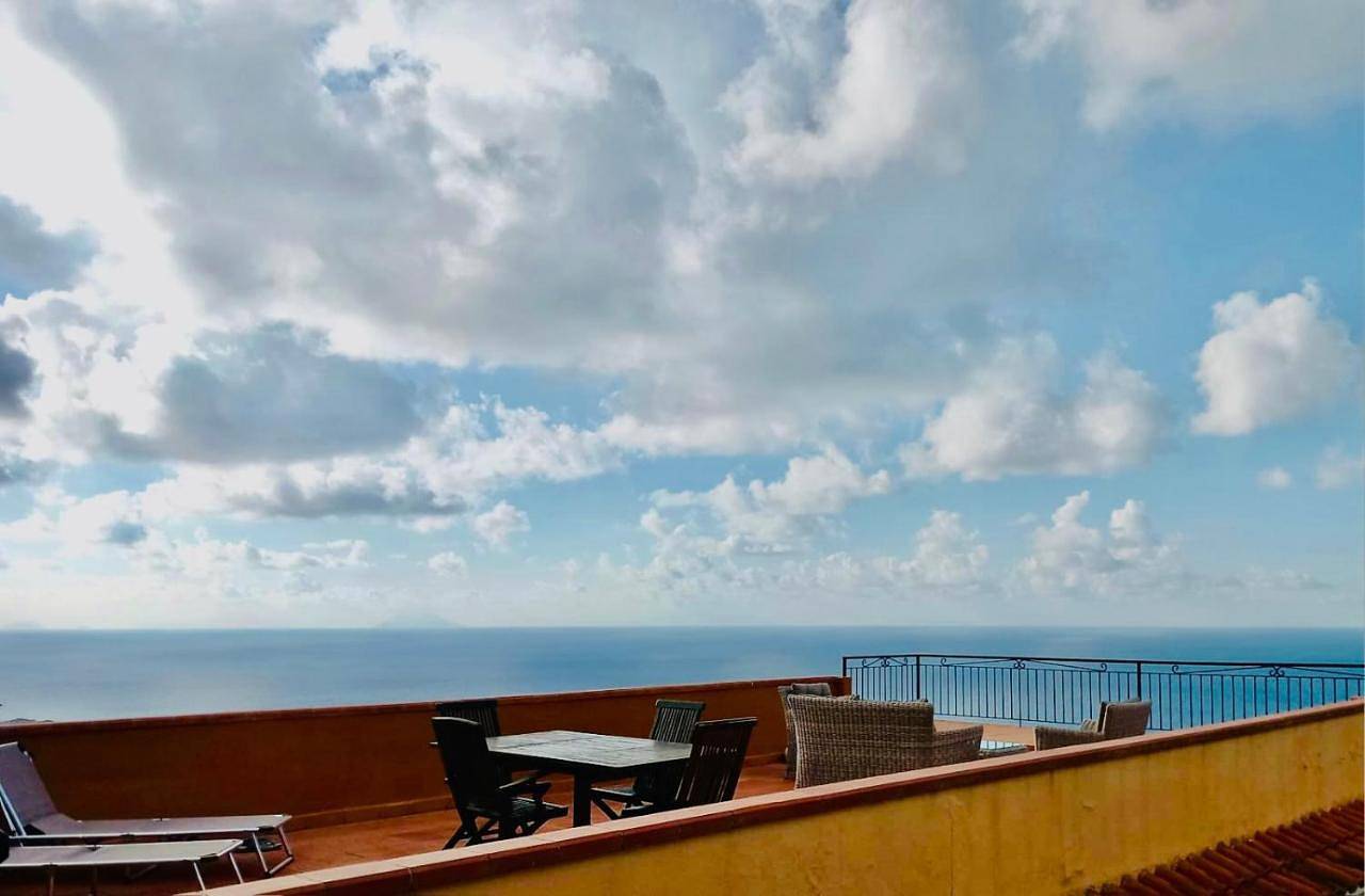 Marasusa "The Penthouse" Il terrazzo sul cielo in Parghelia, Vibo Valentia Provinz