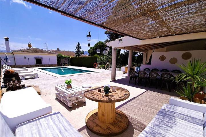 Villa for 10 people, with garden - 1