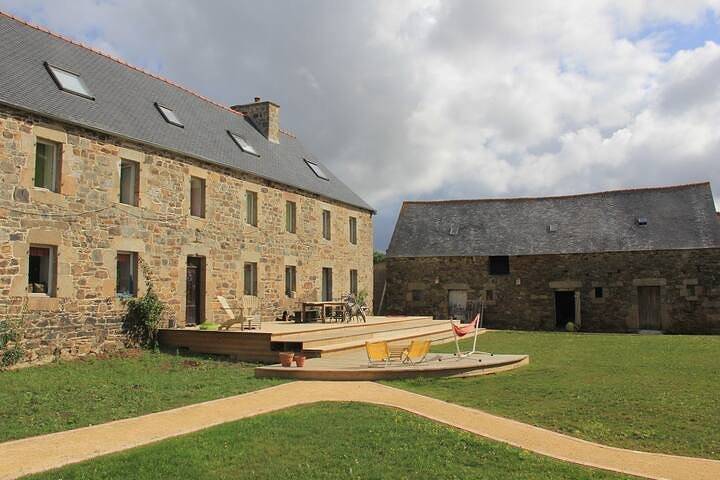 Chambre d’hôte pour 2 personnes, avec jardin à Coatréven