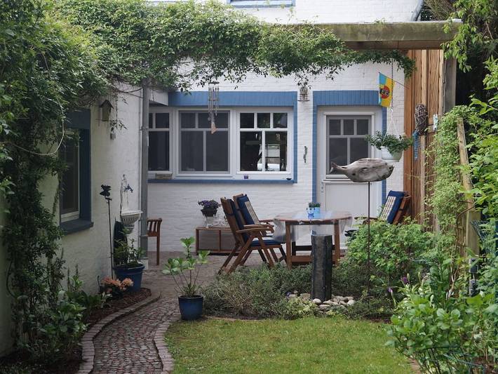 Ferienhaus in Husum mit Schwimmbecken in Husum Hafen, Husum