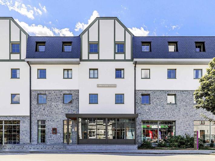 Hôtel pour 4 personnes, avec vue ainsi que piscine et jardin, animaux acceptés