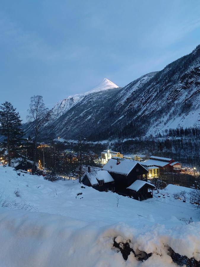 Villa für 12 Personen, mit Sauna und Ausblick sowie Balkon und Garten in Norwegen - 2