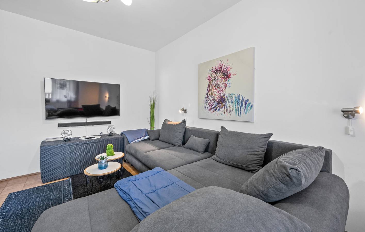 Ganze Ferienwohnung, Charmantes Apartment mit einem Schlafzimmer und Terrasse, 500 m vom Strand entfernt in Vodice, Šibenik-Knin