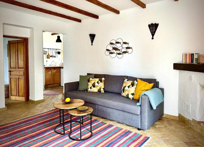 Casa rural para 4 personas, con Terraza y Jacuzzi además de Jardín y Piscina en Riogordo - 3