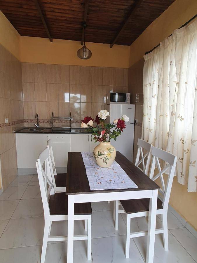 Ferienhaus für 2 Personen, mit Terrasse und Ausblick sowie Garten, mit Haustier - 1
