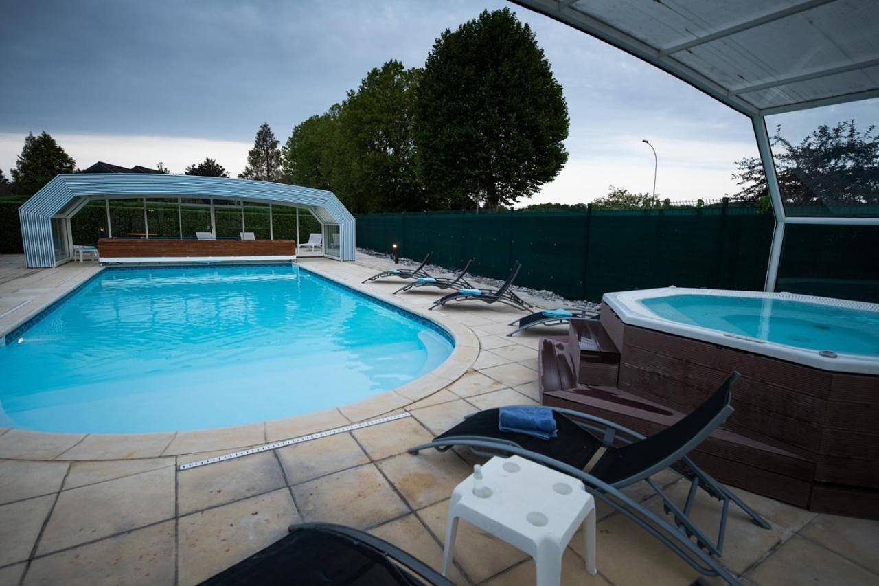 Hôtel pour 1 personne avec piscine in Le Pêchereau, Région de Châteauroux
