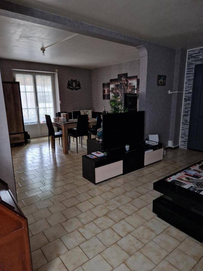 Gîte pour 5 personnes, avec Terrasse à Château-Renault