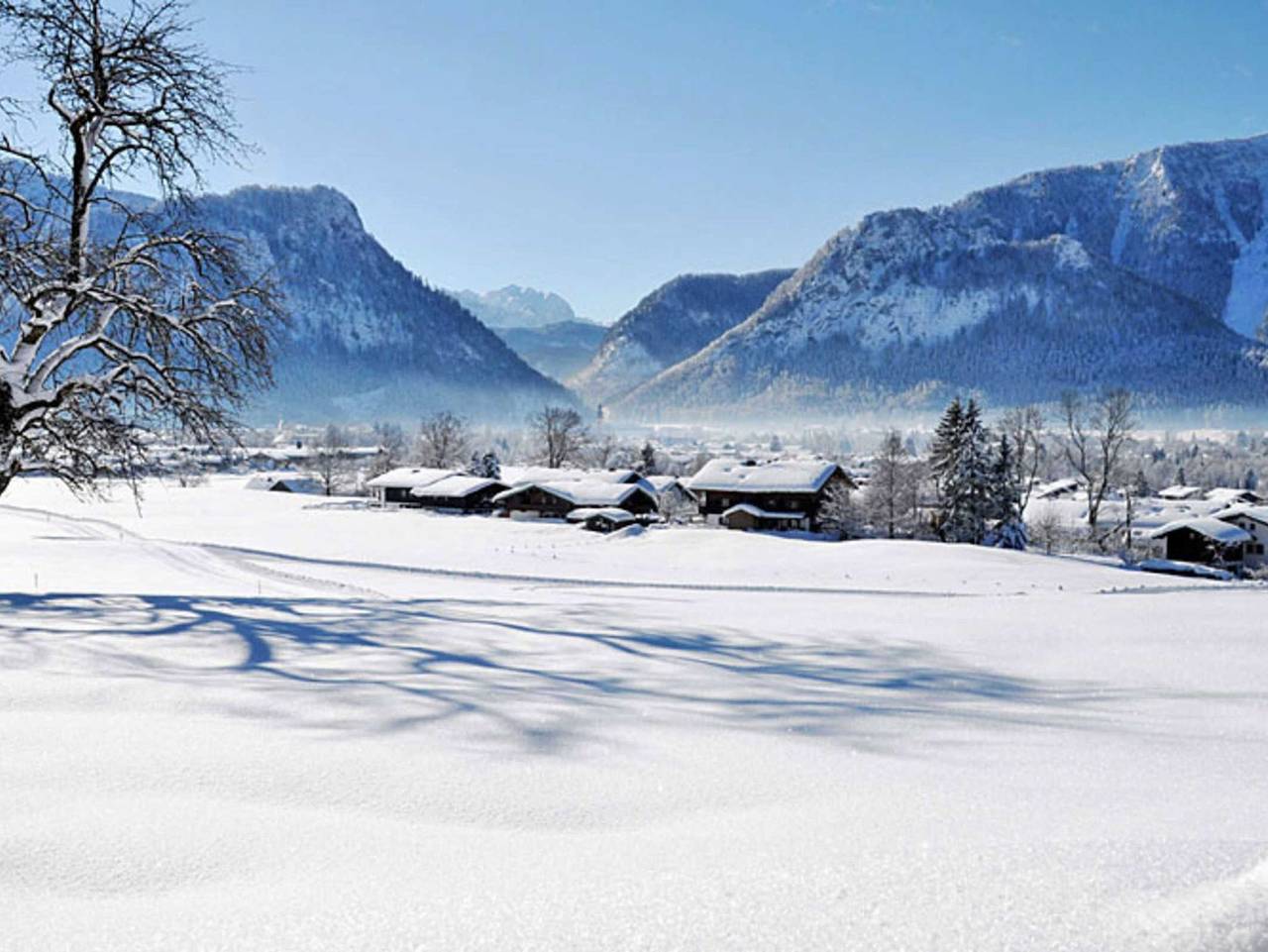 Ganze Ferienwohnung, Deb 031 Ferienwohnungen mit Bergblick in Inzell - Ferienwohnung Falkenstein mit Bergblick und Terrasse in Inzell, Bayerische Alpen