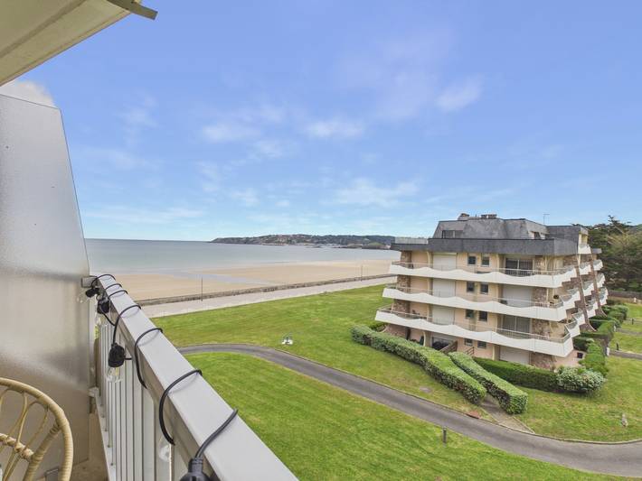 Ganzes Studio, Meerblick für 2, Strand 100 m in Caroual, Erquy