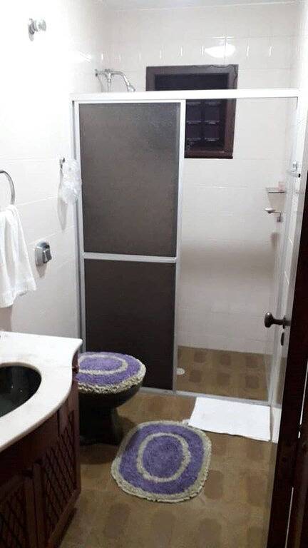 Reihenhaus mit Pool in der Nähe des Meeres in Guaratuba, Paraná