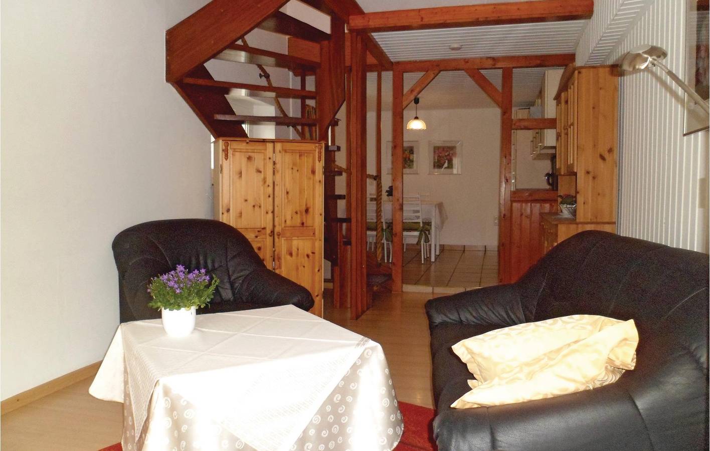 Ganze Ferienwohnung, Modernes Appartement mit Terrasse & Parkplatz, 2km nach Gembeck in Twistetal, Waldecker Land