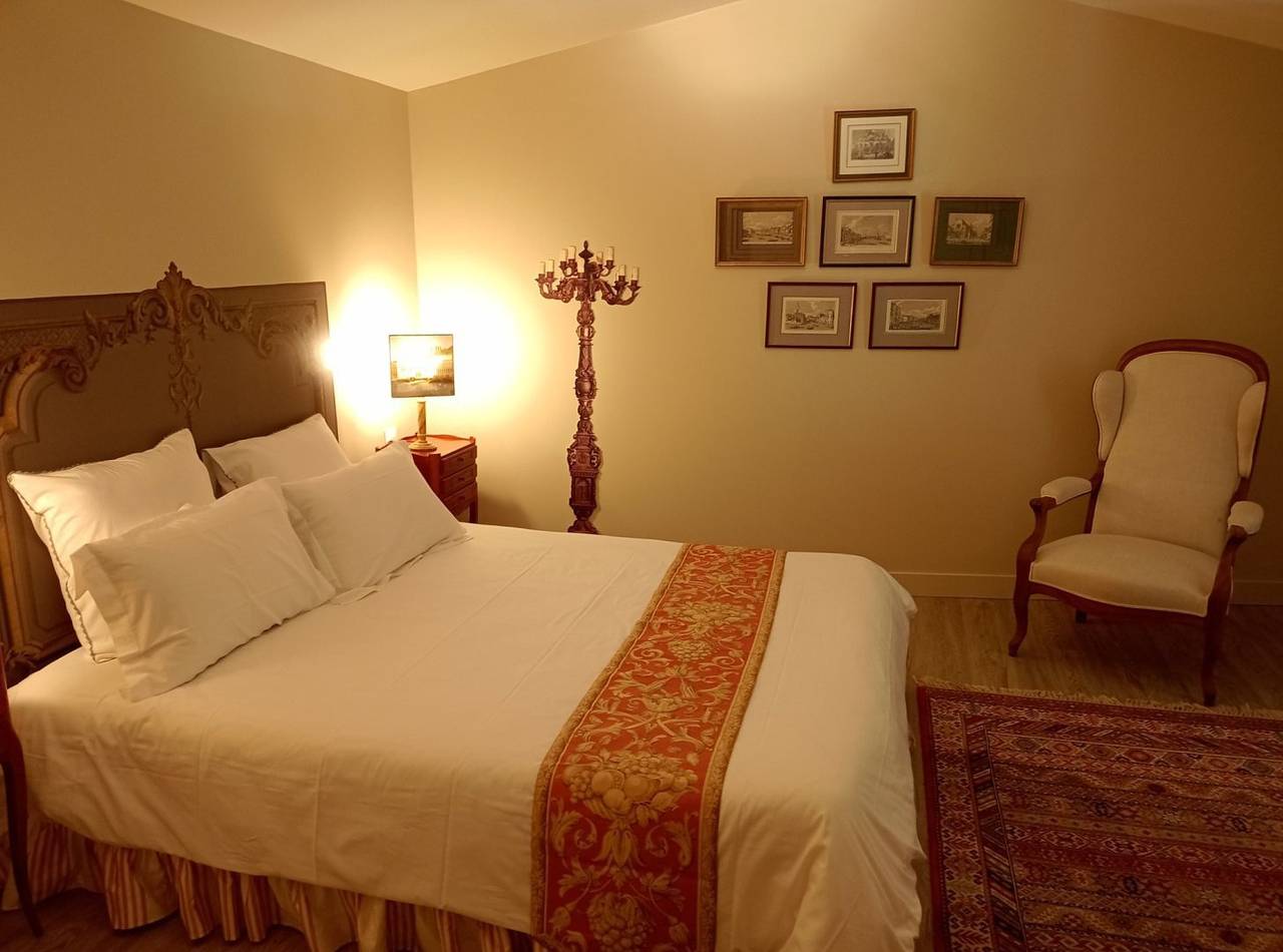 Demeure de l'Ange, centre historique - Chambre Canaletto in Thouars, Deux-Sèvres