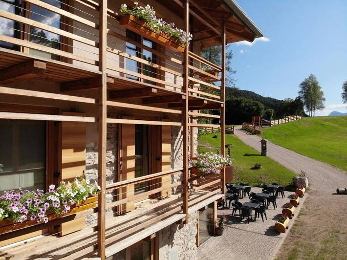 Location de vacances pour 2 personnes, avec jardin et vue à San Lorenzo in Banale - 3