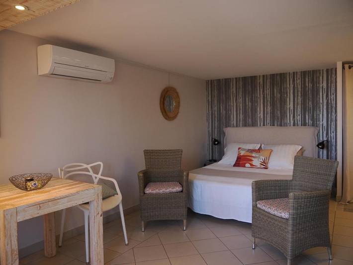 Gîte pour 2 personnes, avec jardin et vue à Manosque