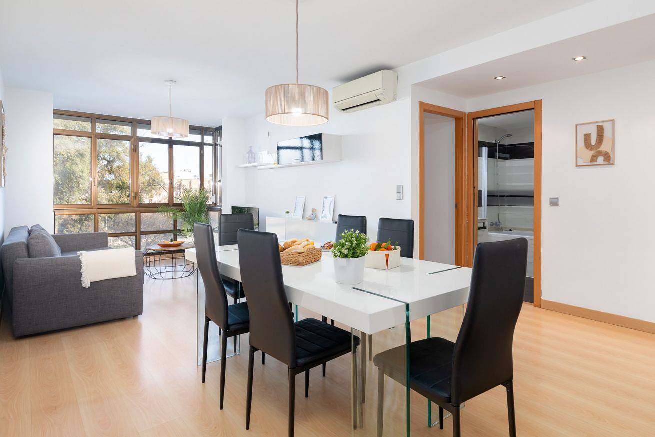 Apartamento entero, Travel Habitat Torres Serrano B in Valencia City Centre, Valencia