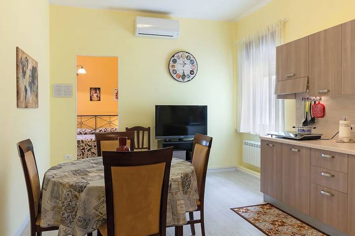 Ferienwohnung für 5 Personen, mit Balkon und Garten