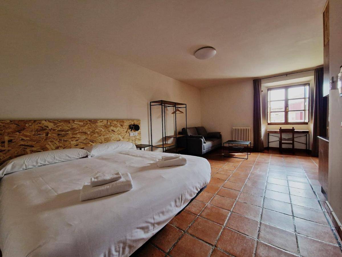 Hotel y Albergue Real Fabrica de Ezcaray in Ezcaray, Valdezcaray