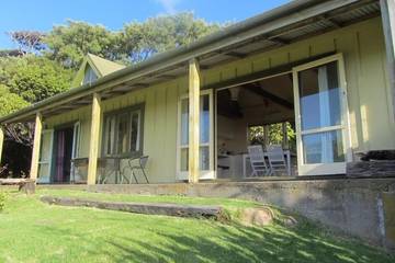 Cottage for 6 Guests in Raglan, Waikato, Picture 3