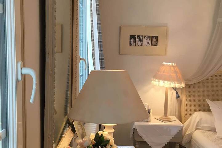 Location de vacances pour 2 personnes, avec terrasse ainsi que jardin et jacuzzi à Sainte-Terre - 2