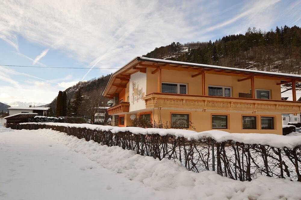 Apartamento entero, Apartamento en Oetz cerca del telesilla in Stubai Alps, Oetz