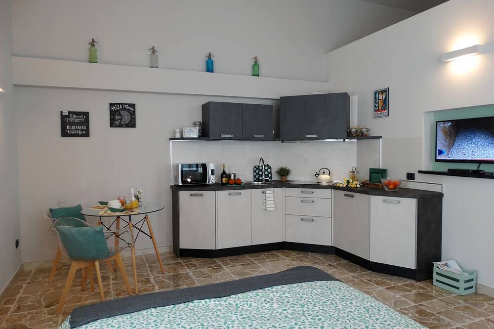 Geheel appartement, Comfortabel ontspannend Studio-appartement in het hart van Lenno: in Lenno, Tremezinna en omgeving