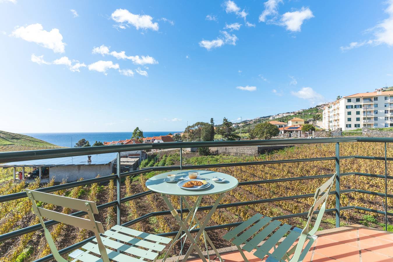 Ganze Wohnung, Sunrising Apartment in Caniço, Madeira