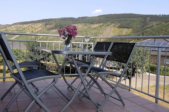 Ferienwohnung für 4 Personen, mit Balkon und Garten