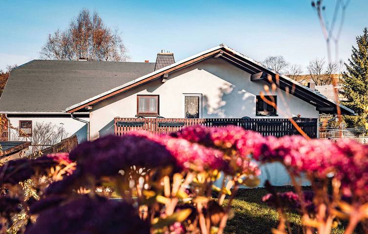 Ferienhaus für 5 Personen, mit Balkon und Terrasse sowie Pool im Erzgebirge