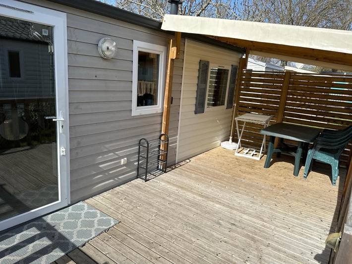 Camping pour 6 personnes, avec Terrasse ainsi que Jardin et Piscine à Saint-Georges-de-Didonne - 3
