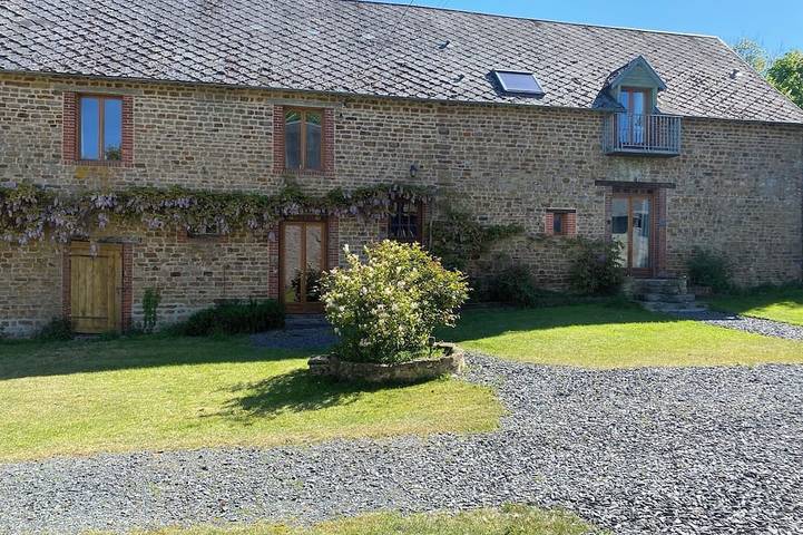 Gîte pour 4 personnes, avec Terrasse et Jardin à Saint-Amand (Manche)